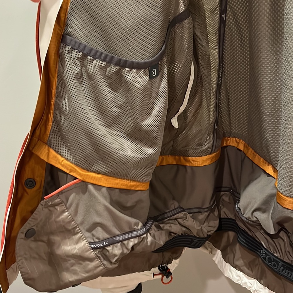 Columbia Titanium Shell Jacket - Picture 6 of 12